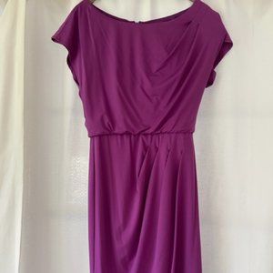 Vince Camuto size 4 occasion dress with flattering darting